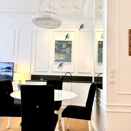 Mondrian Luxury Suites & Apartments Market Square I Warszawa Exteriör bild