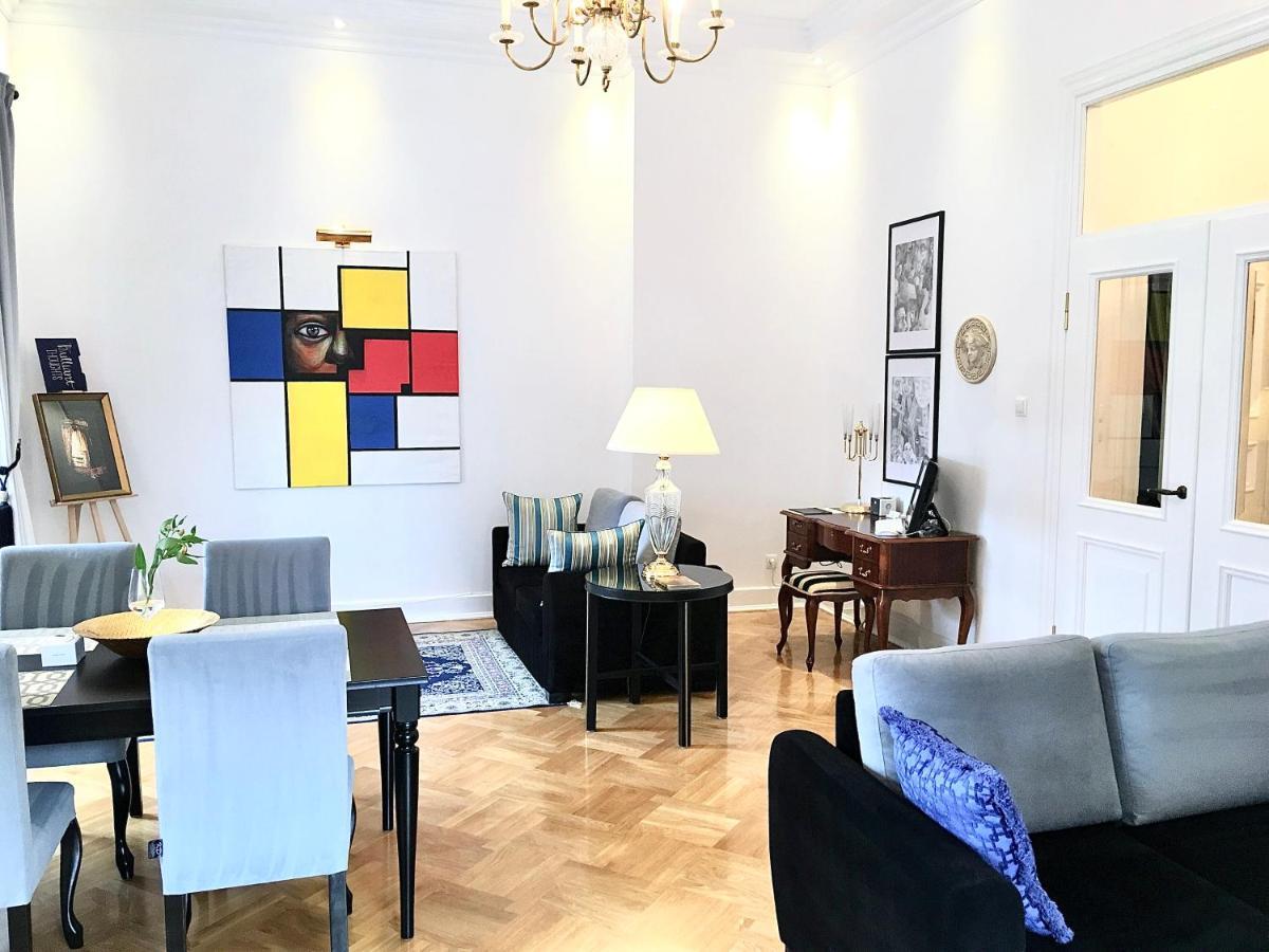 Mondrian Luxury Suites & Apartments Market Square I Warszawa Exteriör bild