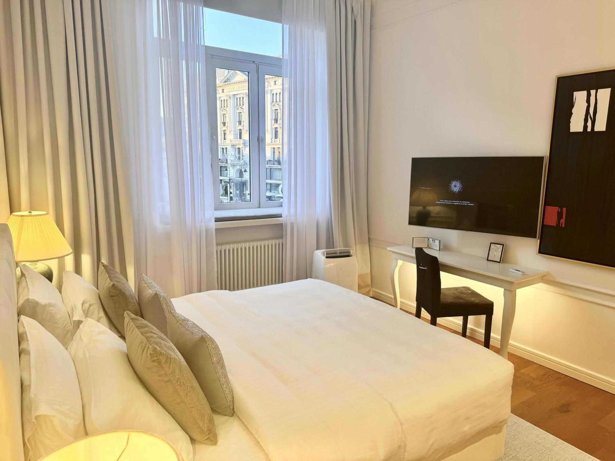 Mondrian Luxury Suites & Apartments Market Square I Warszawa Rum bild